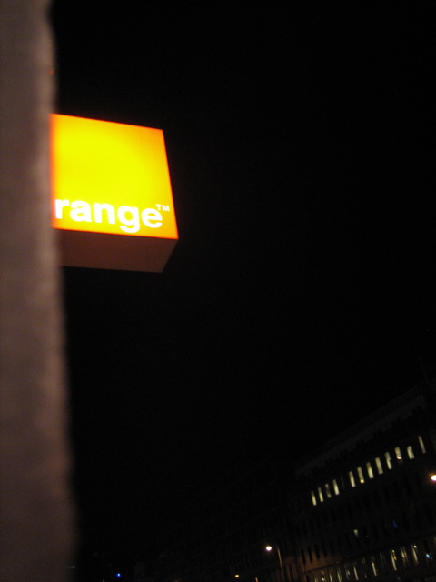 range-Schriftzug (o)range aus Amsterdam